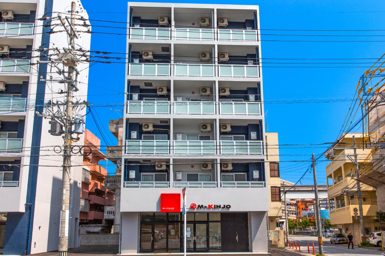 Mr.KINJO in Nica's　Makishi station, Naha