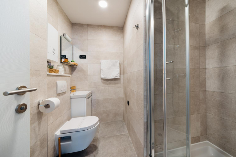 Bathroom 3, The Harmony Rooms, Split