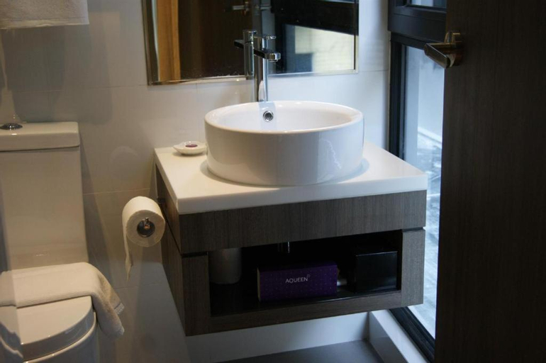 Bathroom 5