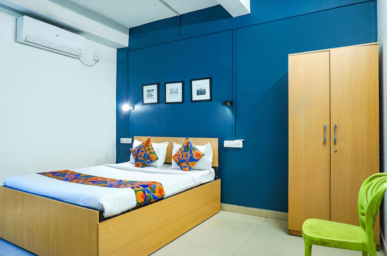 Bedroom 2, FabHotel Silver Key, Pune