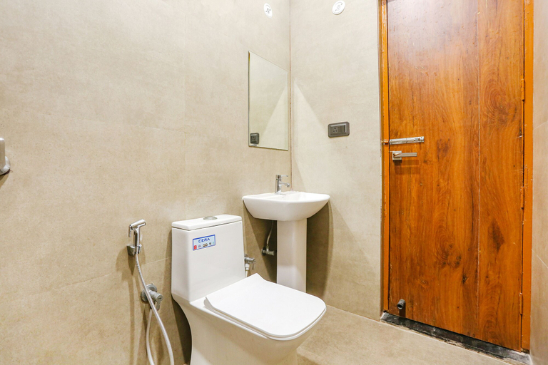 Bathroom 4, Treebo Brij Kaushal, Near Prem Mandir, Mathura