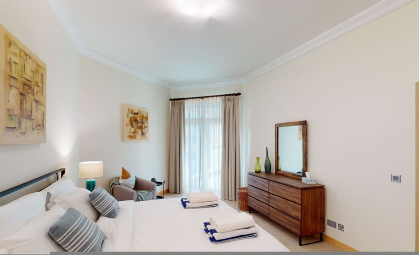 Room 5, Al Dabas Beach Views 3BD Sleeps 6 Beachfront, Dubai
