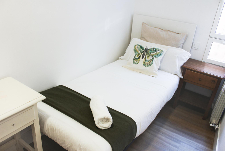 Bedroom 2, Pensión Estrella, Madrid