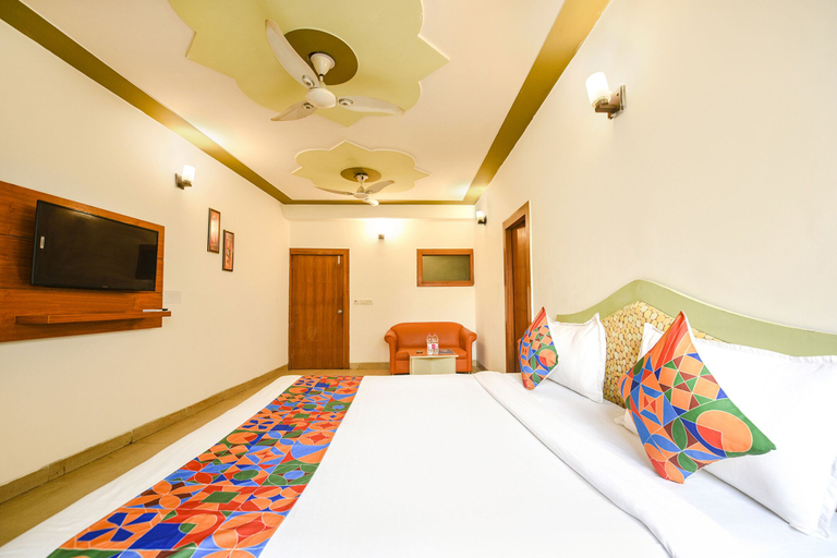 Bedroom 2, Fabhotel The Grand Ambrosia, Delhi