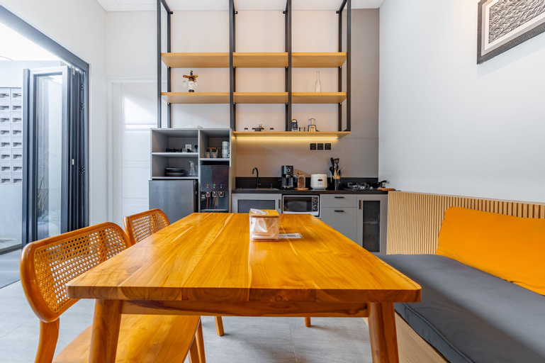 Dining Room 6