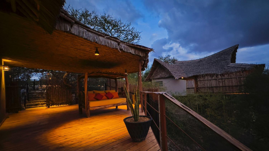 Exterior & Views 2, Soroi Lions Bluff Lodge, Mwatate