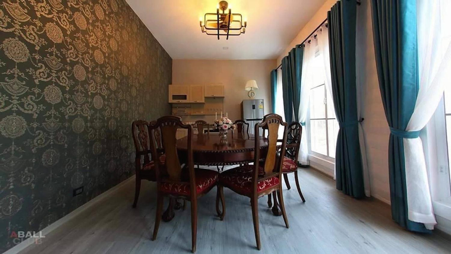 Dining Room 1