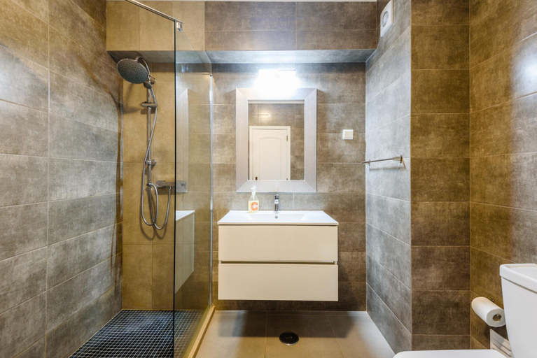 Bathroom 4, Amazing Apartment in Albufeira, Albufeira