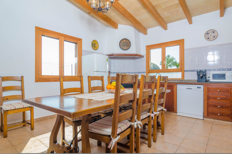 Room 2, Es Palmer in Campos With 4 Bedrooms and 3 Bathrooms, Baleares