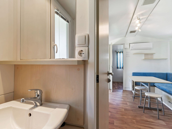Bathroom 4, Mobile Home in Banjole Near Centinera Beach, Medulin