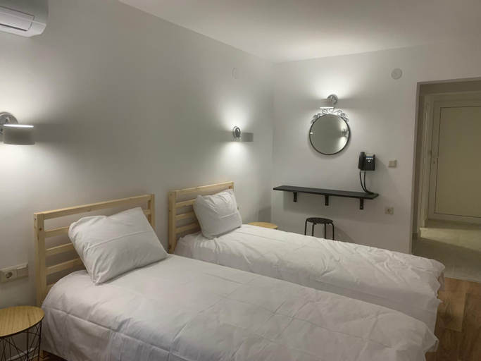 Bedroom 2, Мотел Тихия кът, Stolichna
