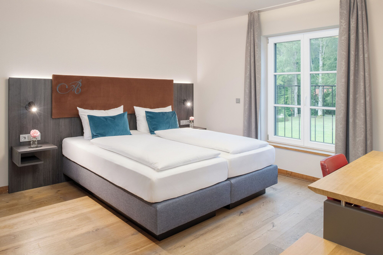 Bedroom 3, Hotel Aiterbach am Chiemsee, Rosenheim