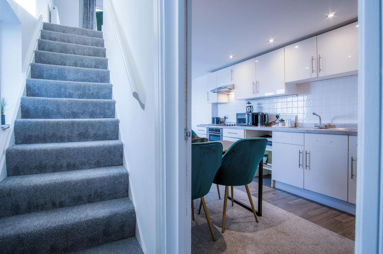 Others 3, Oasis - 2 Bedroom Apartment - Ocean Breeze, Swansea