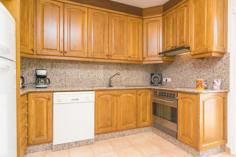 Room 3, Goixa in Lloseta With 3 Bedrooms and 2 Bathrooms, Baleares