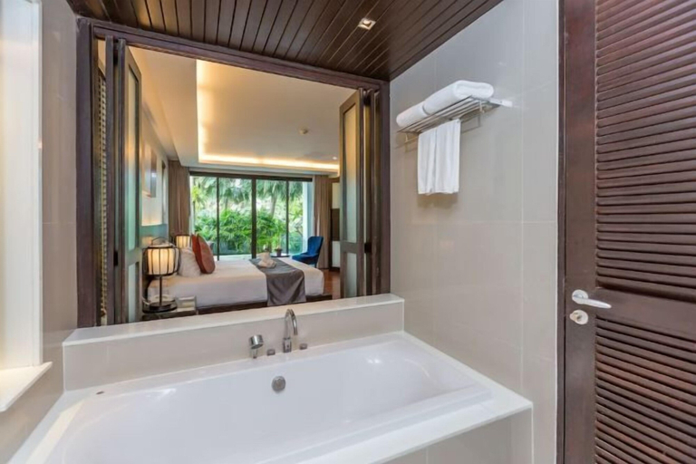 Bathroom 7