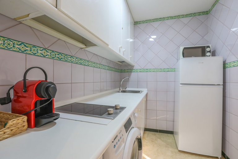 Room 5, Patio De La Cartuja 4 Pax, Sevilla