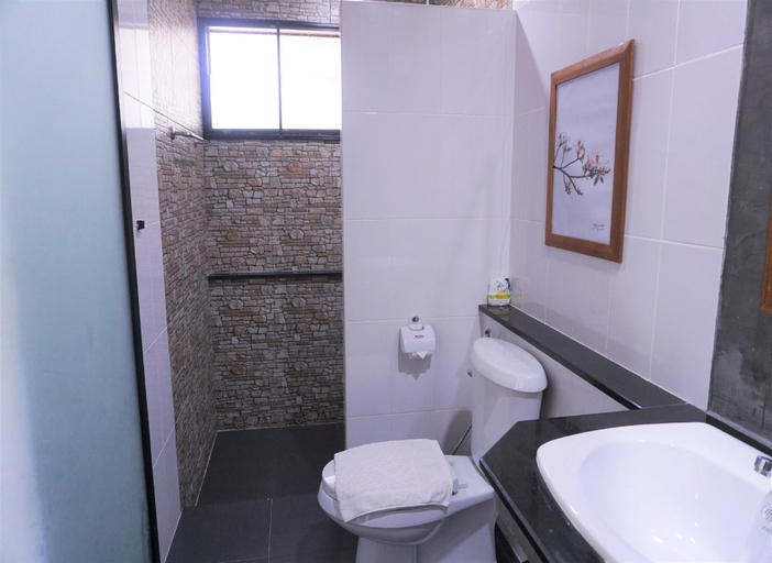 Bathroom 4