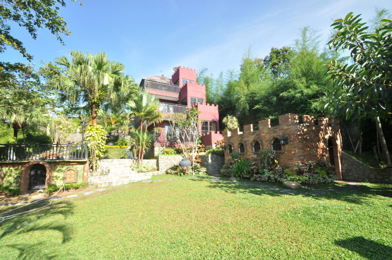Exterior 6