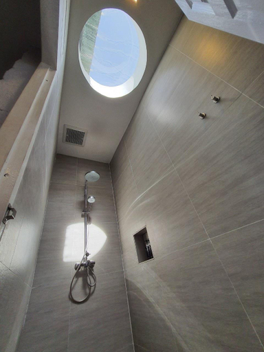 Bathroom 4