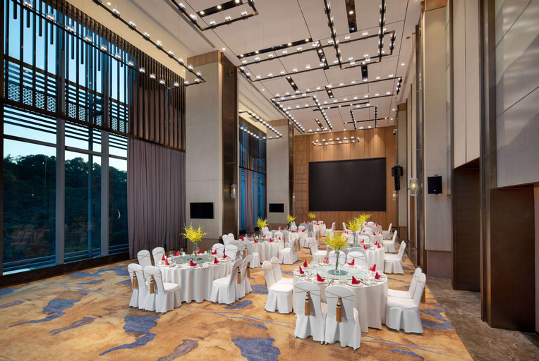 Business Facilities 13