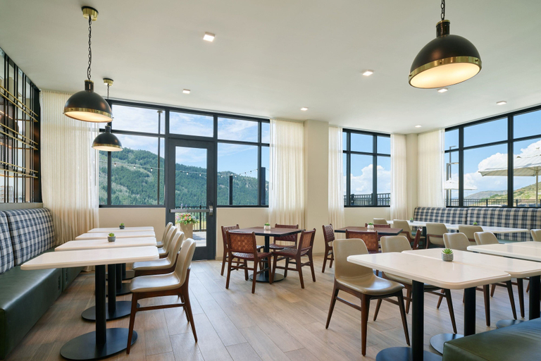 Food & Drinks 4, SpringHill Suites by Marriott Avon Vail Valley, Eagle