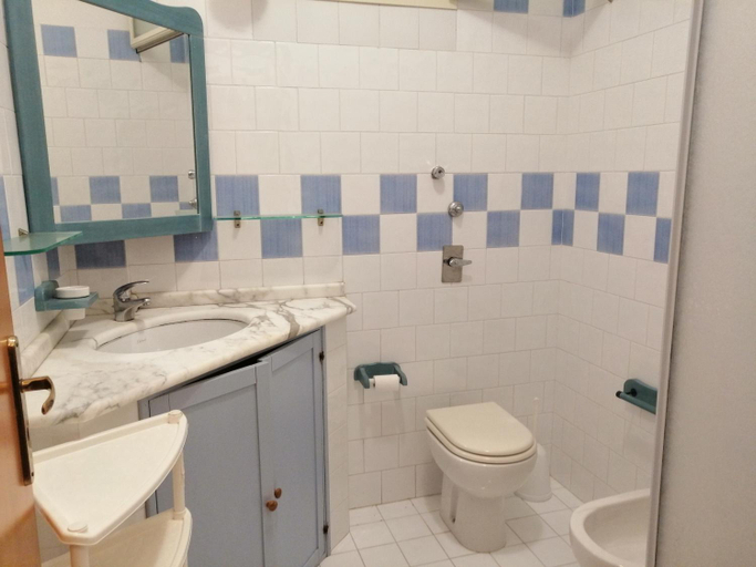 Bathroom, Casa Esperanto, Trapani