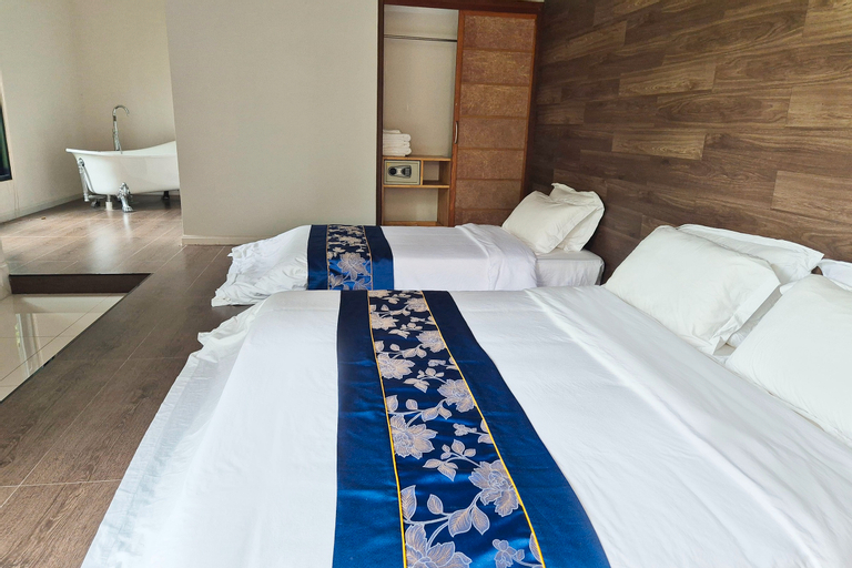 Bedroom 11