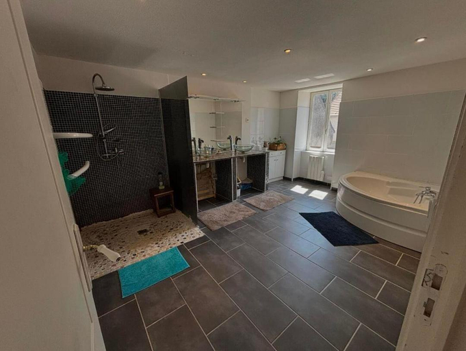 Bathroom 3, Chic et relax, Allier