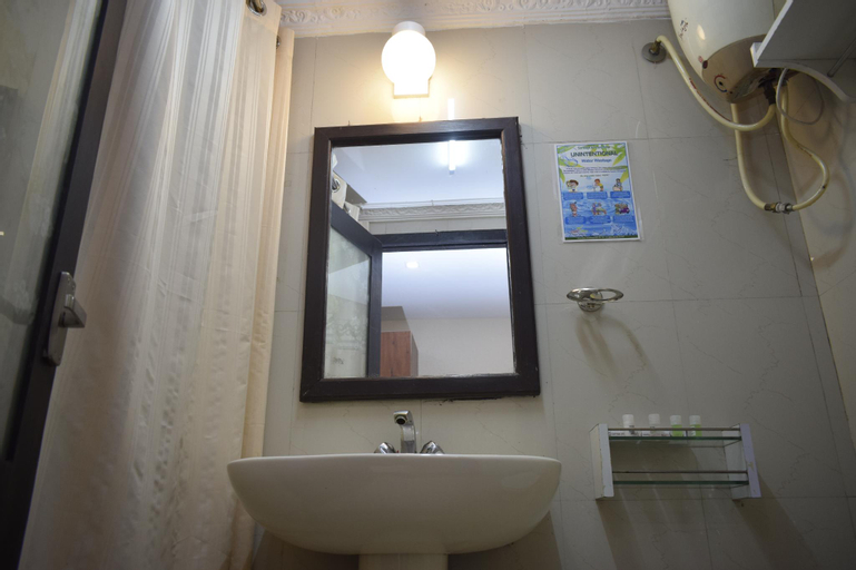 Bathroom 8