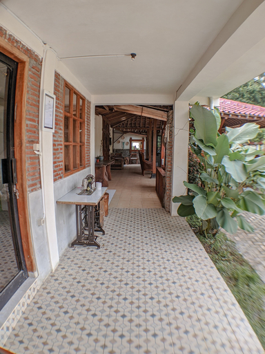 Others 4, Villa Opa Doel, Bantul