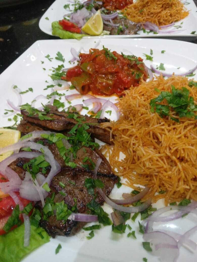 Food & Drinks 5, Villa Tunisienne, Bouhaira