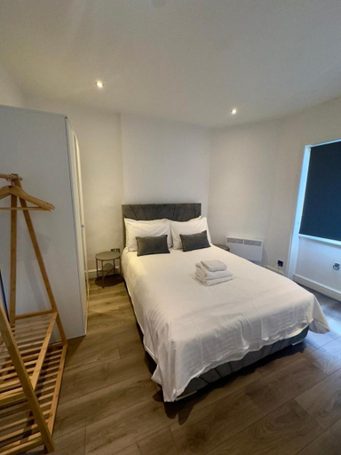 Others 3, New Cavendish Street Residences, London