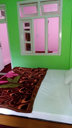 Bedroom 2, Goroomgo Anjali Homestay, Kullu