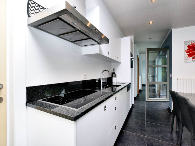 Others 5, Luxurious Home With Sauna, Namur