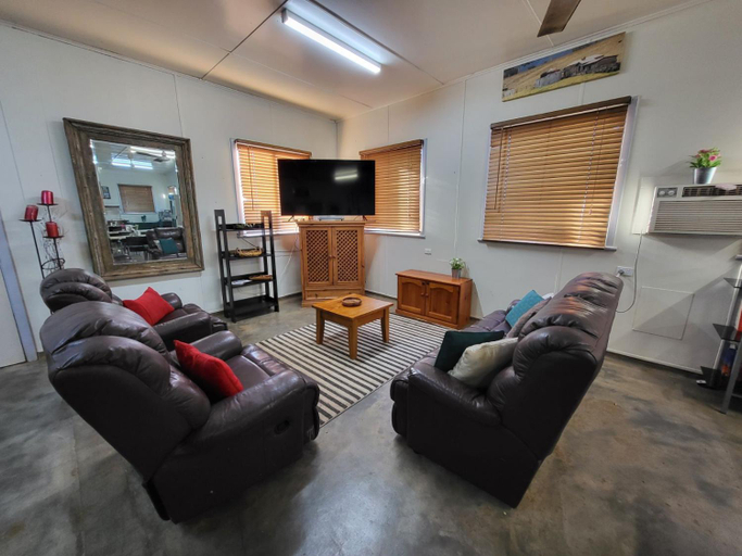 Others 2, Everlasting Guesthouse Morowa, Morawa