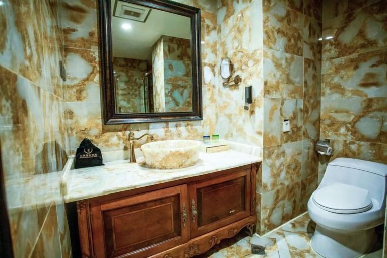 Bathroom, Tianjin International Hotel, Khotan
