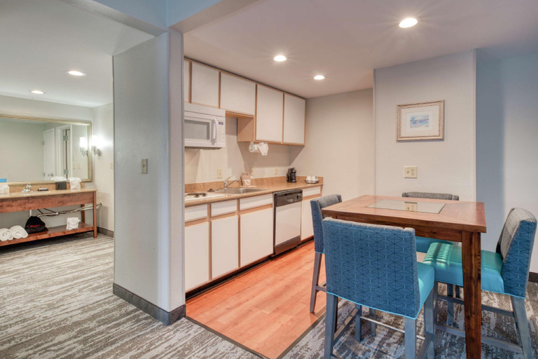 Dining Room 27