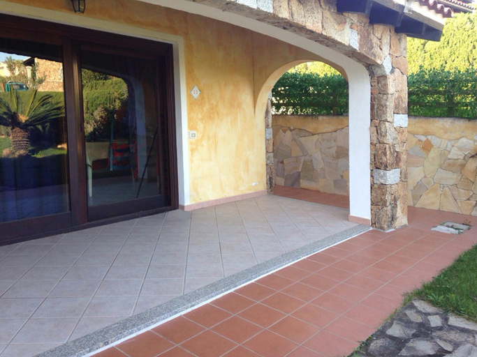 Entrance 5, Casa Magnolia, Olbia-Tempio