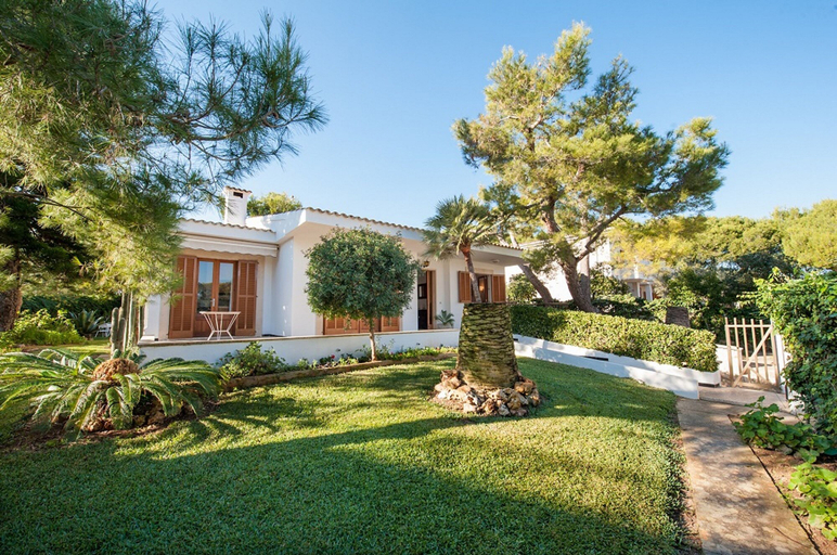 Room 5, Miloca2 in Mallorca With 3 Bedrooms and 2 Bathrooms, Baleares