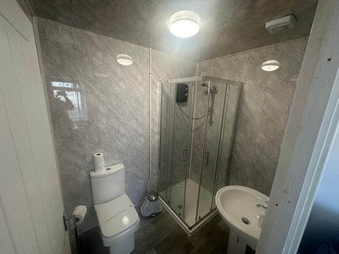 Bathroom 3, Luxe Hotel Blackpool, Blackpool