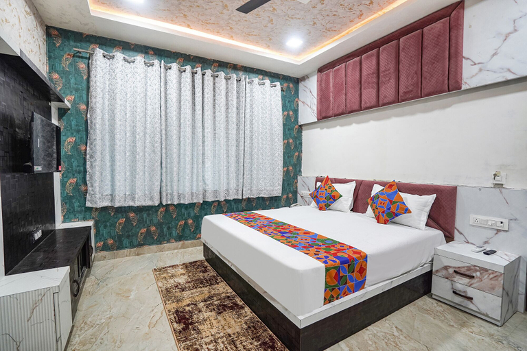 Bedroom 2, Fabhotel Shree Priya Pritam Dham, Mathura