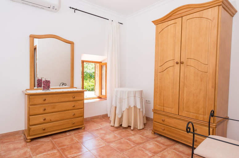 Room 5, Ca Na Barbara in Santa Maria del Cam, Baleares