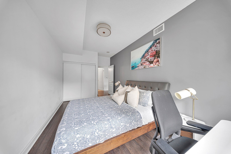 Bedroom 2, Bluejaysway, Toronto