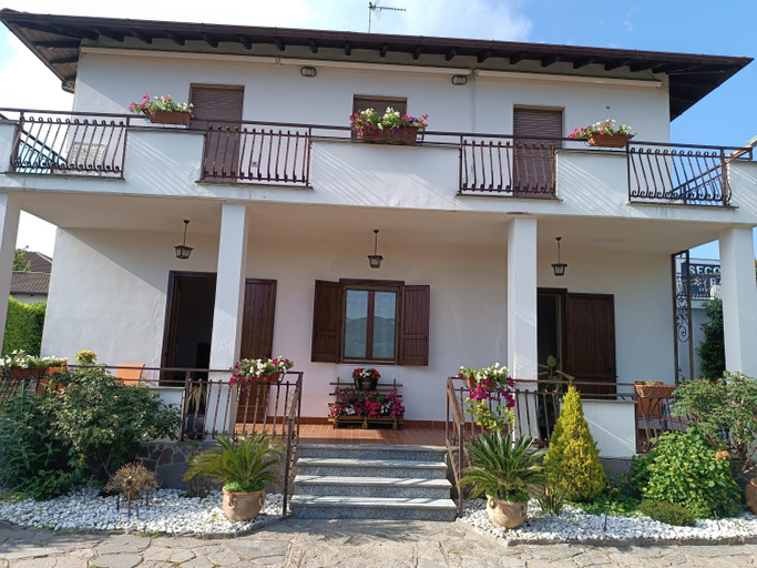 Others 4, B&B IL TULIPANO, Como