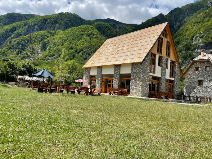 Food & Drinks 4, Petriti hotel  theth, Shkodrës