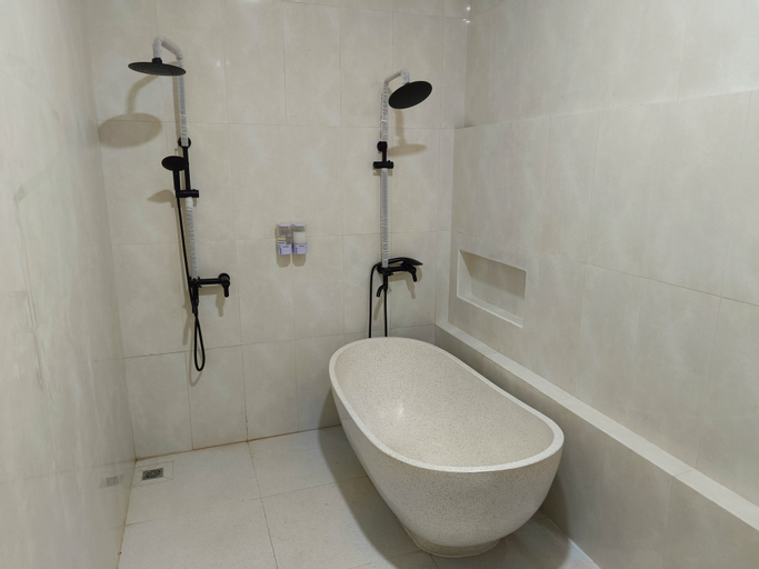 Bathroom 29