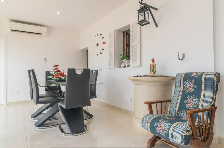 Room 4, Cas Padri Pep in Ariany, Baleares