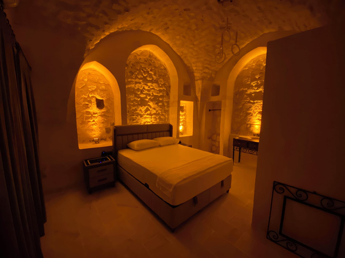 Bedroom 4, Efruzhan Hotel, Merkez