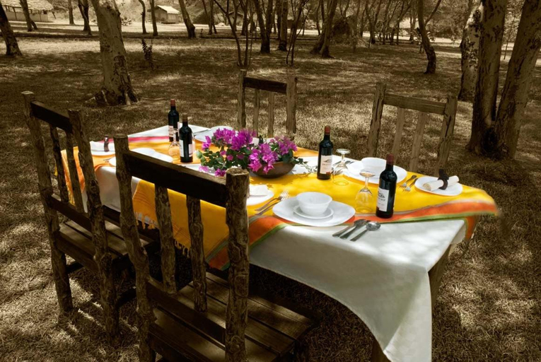 Food & Drinks, Enkara Lodge, Monduli