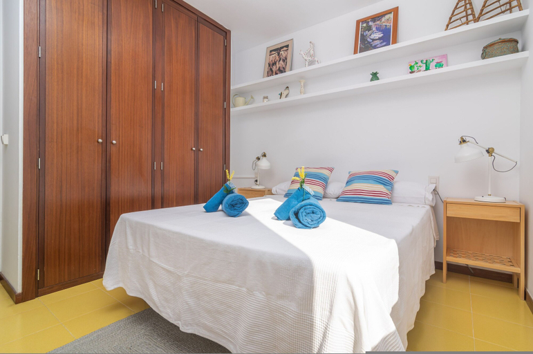 Bedroom 5, Mirella in Mallorca With 2 Bedrooms and 1 Bathrooms, Baleares